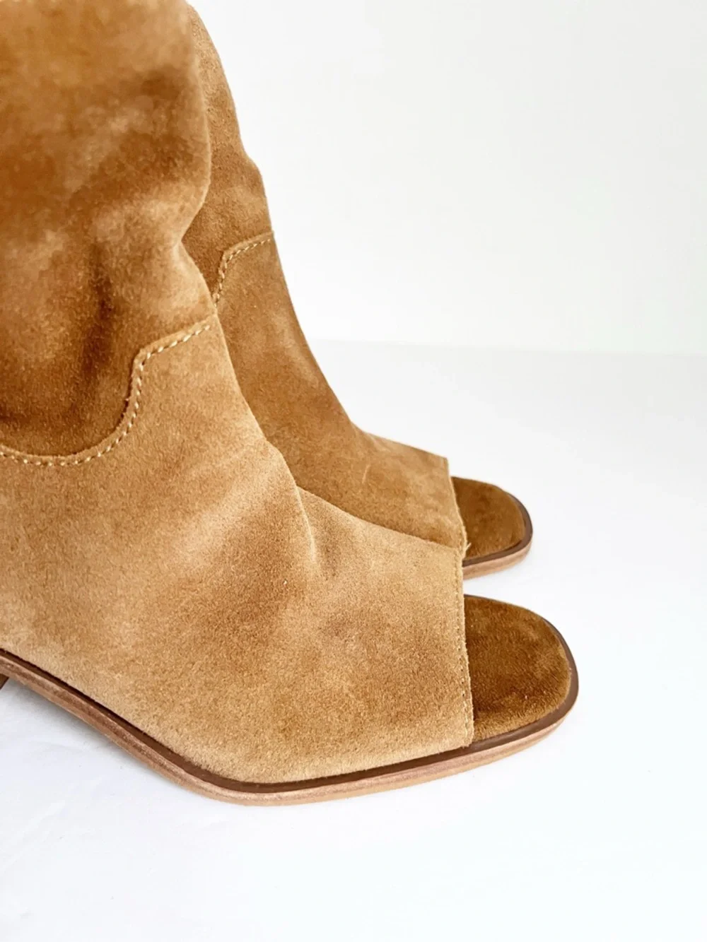 SZ 8 M Lucky Brand Women's Suede Peep-Toe Ankle Boots in Tan Boho Fall Neutral